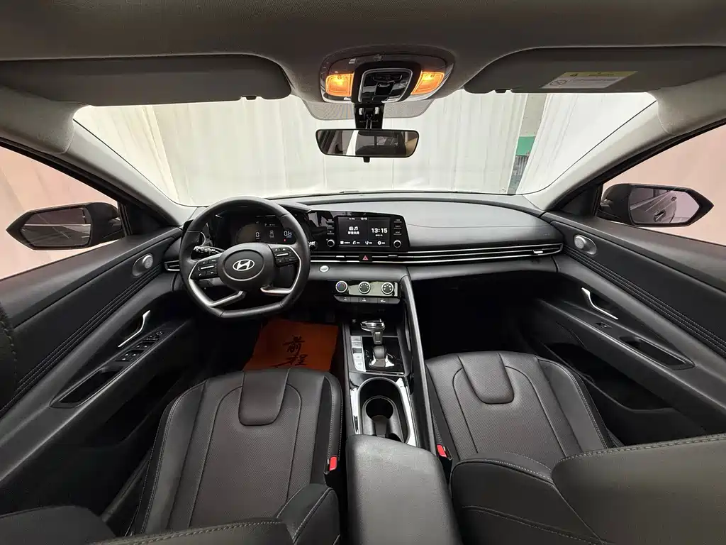 Hyundai Elantra — миниатюра 9