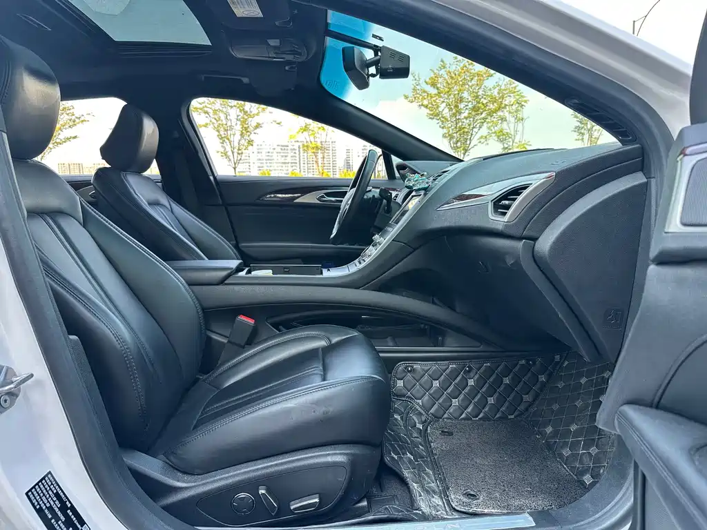 Lincoln MKZ — миниатюра 10