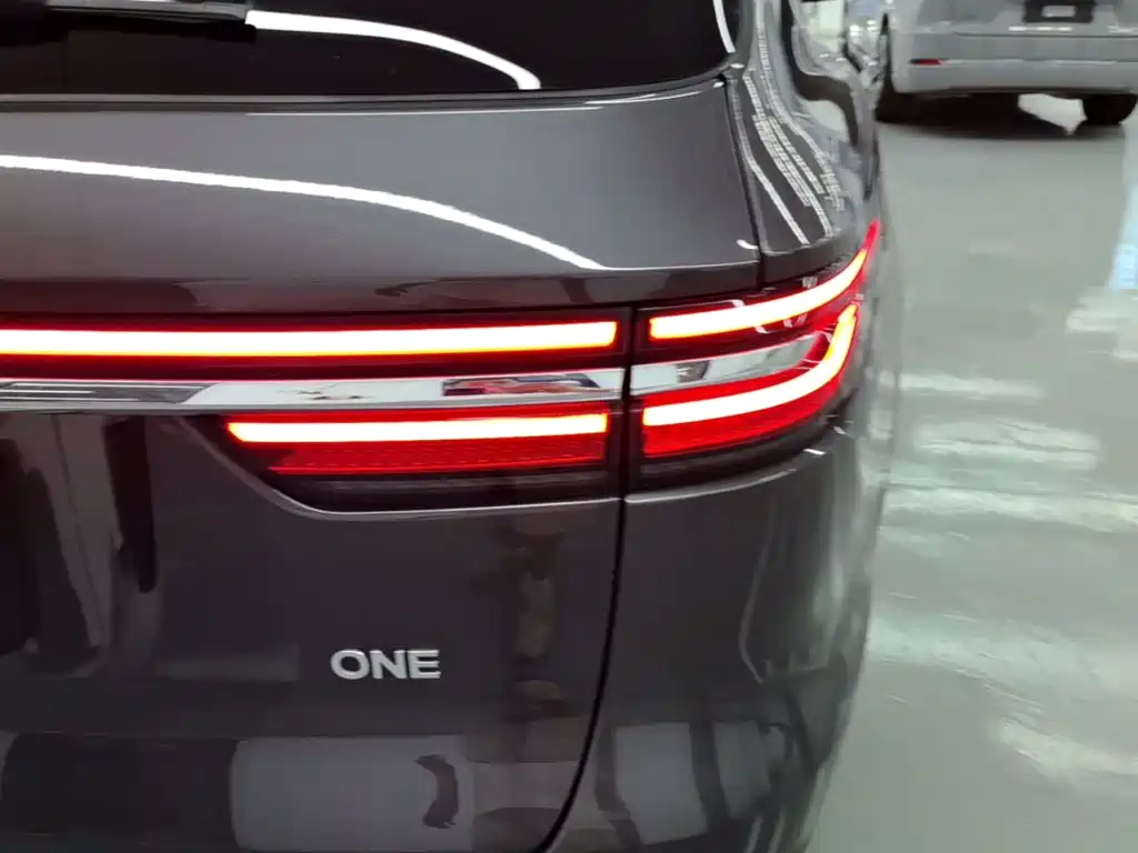 Li Auto Li ONE — миниатюра 8