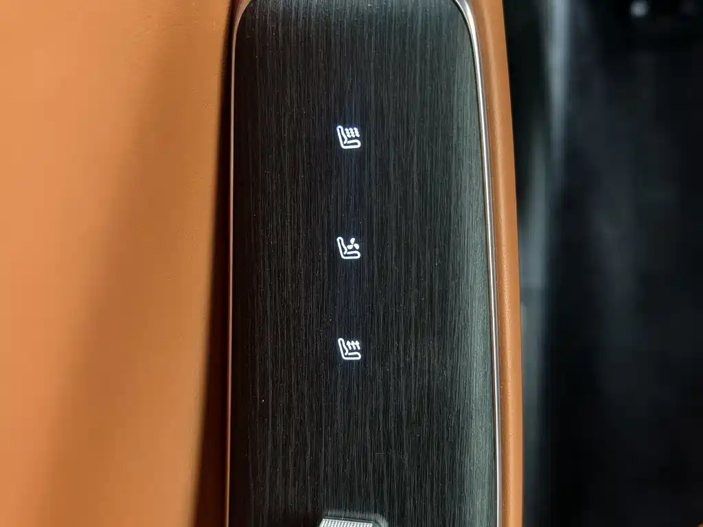 AITO AITO M7 — миниатюра 21