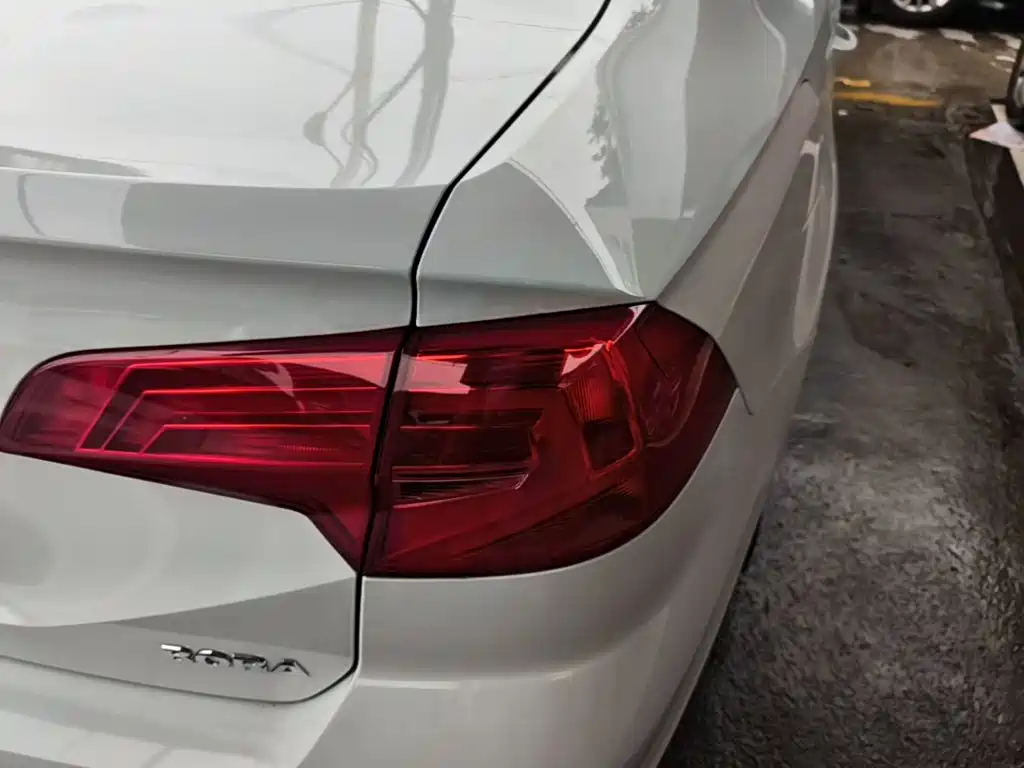 Volkswagen Bora — миниатюра 8
