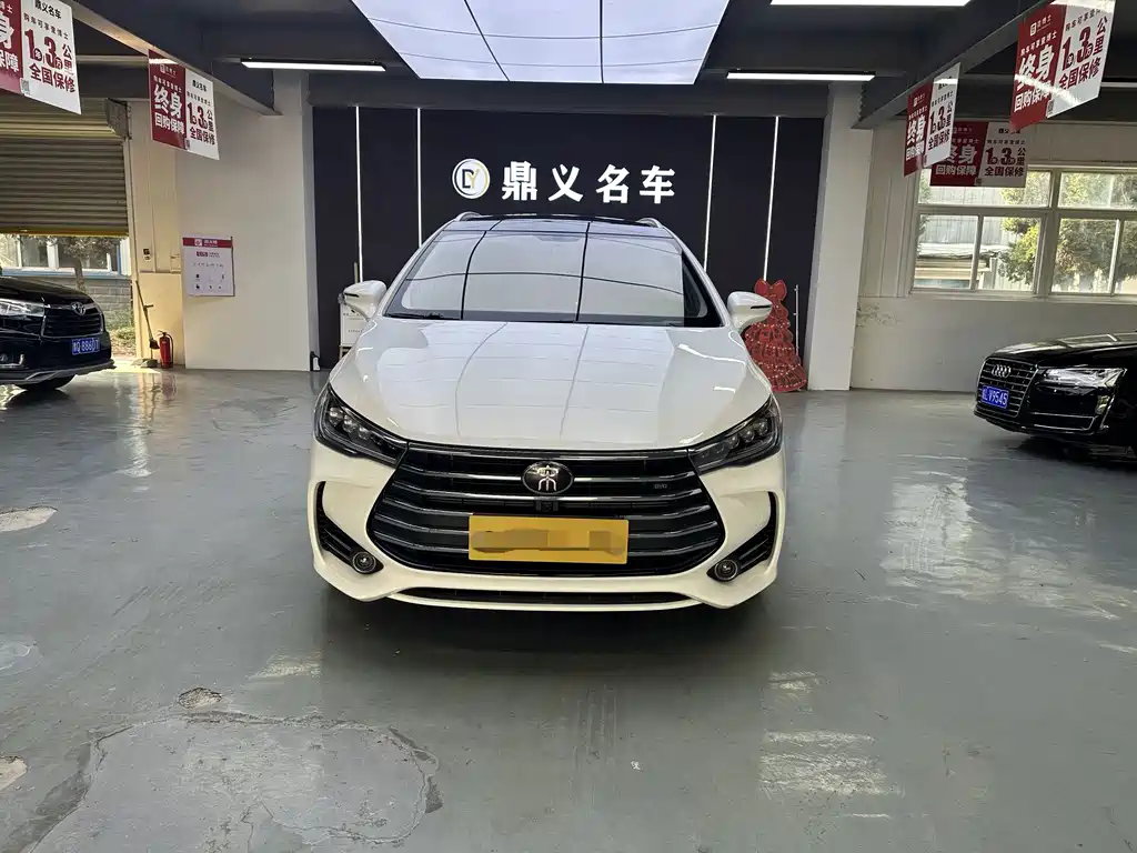 BYD MAX — миниатюра 2