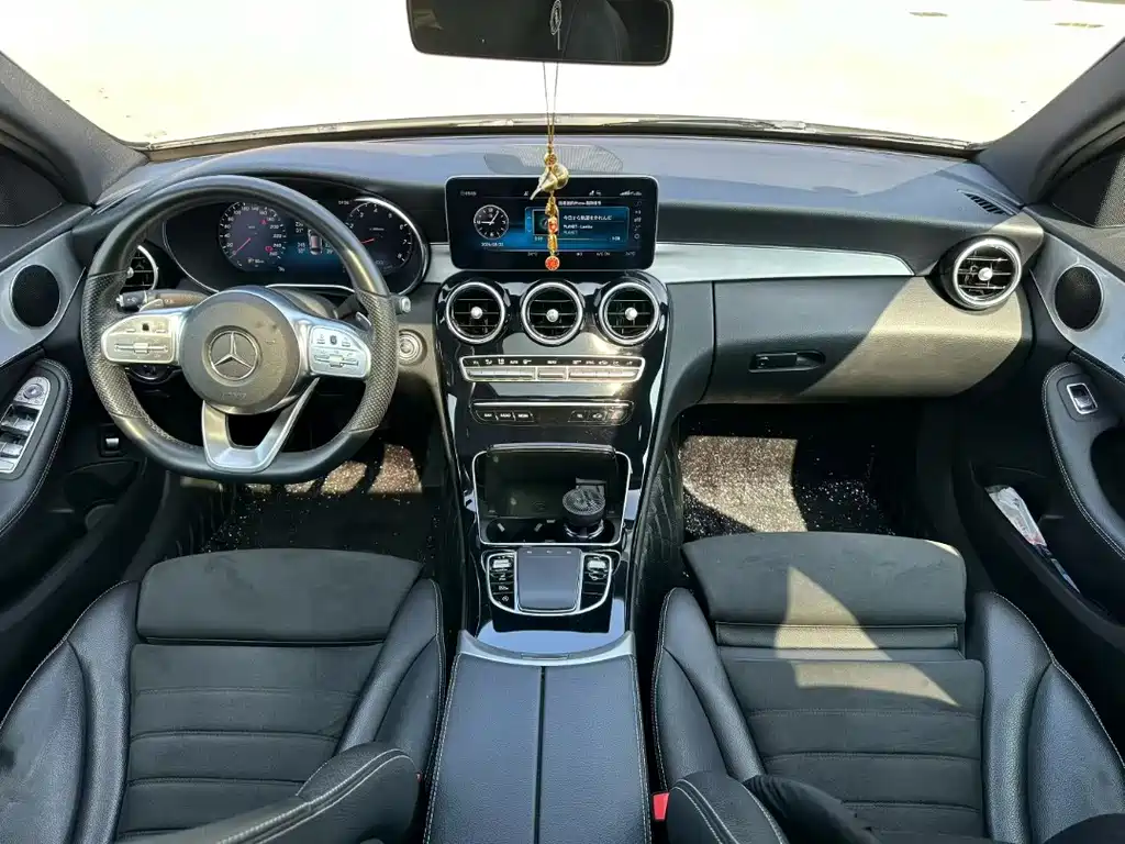 Mercedes-Benz C-Class — миниатюра 6