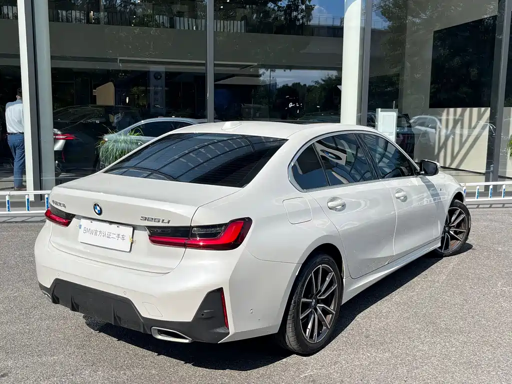 BMW 3 Series — миниатюра 3