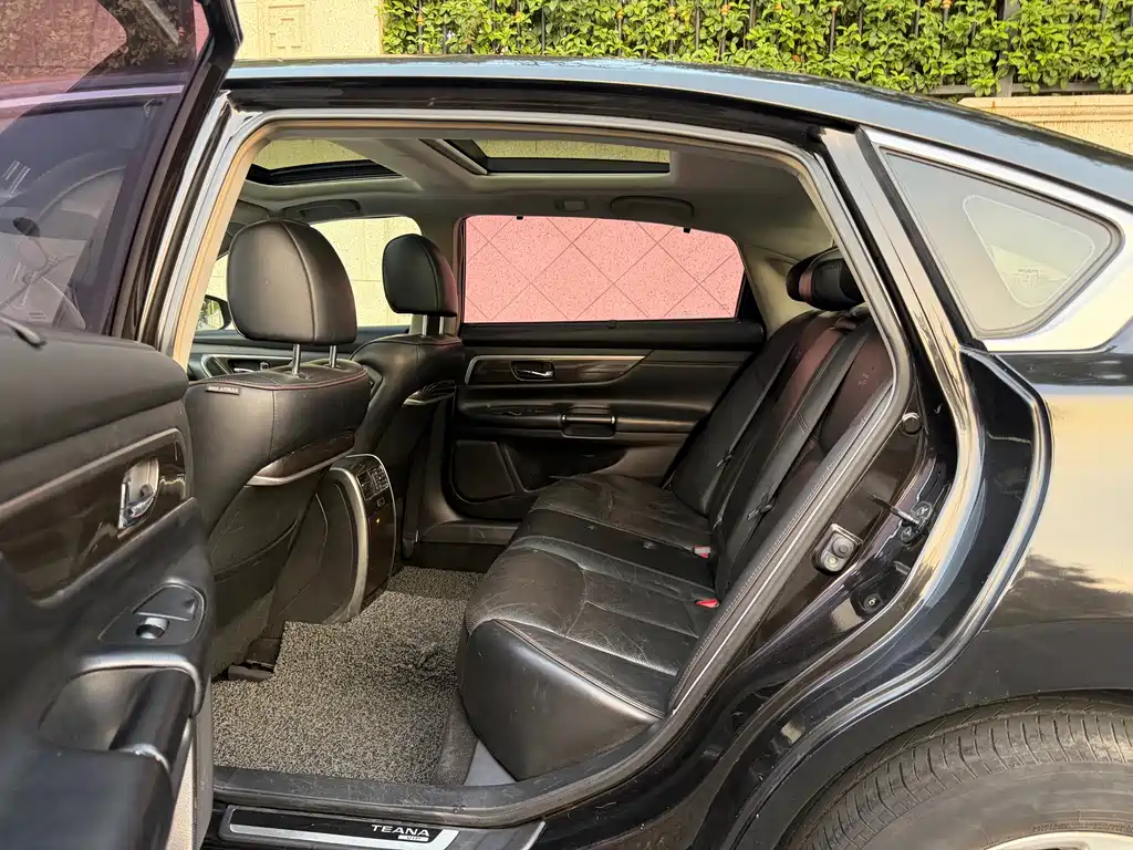 Nissan Teana — миниатюра 7