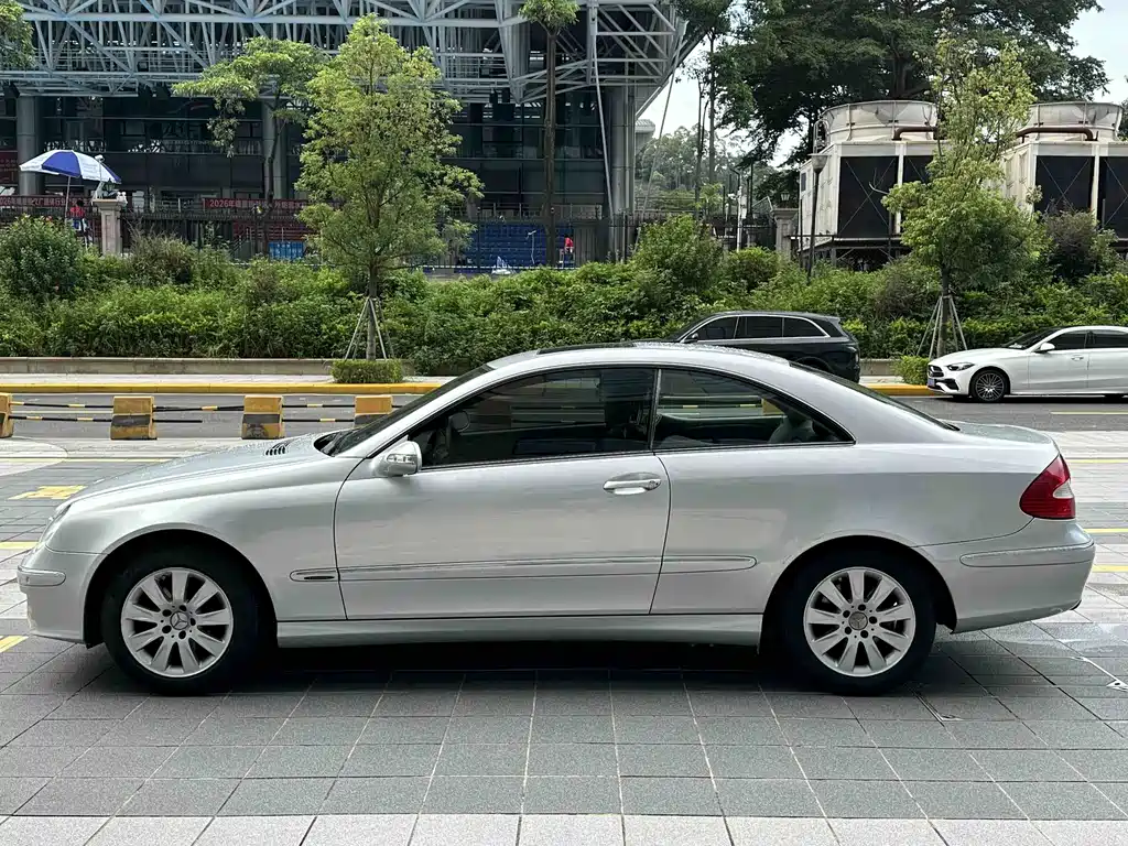 Mercedes-Benz CLK-Class — миниатюра 7