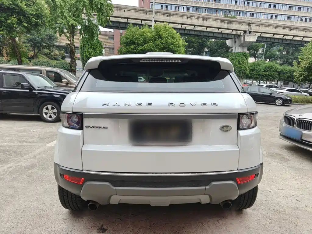 Land Rover Evoque — миниатюра 6