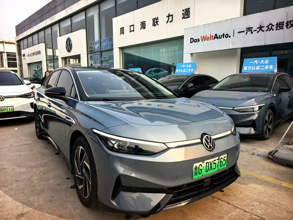 VOLKSWAGEN ID.7 VIZZION