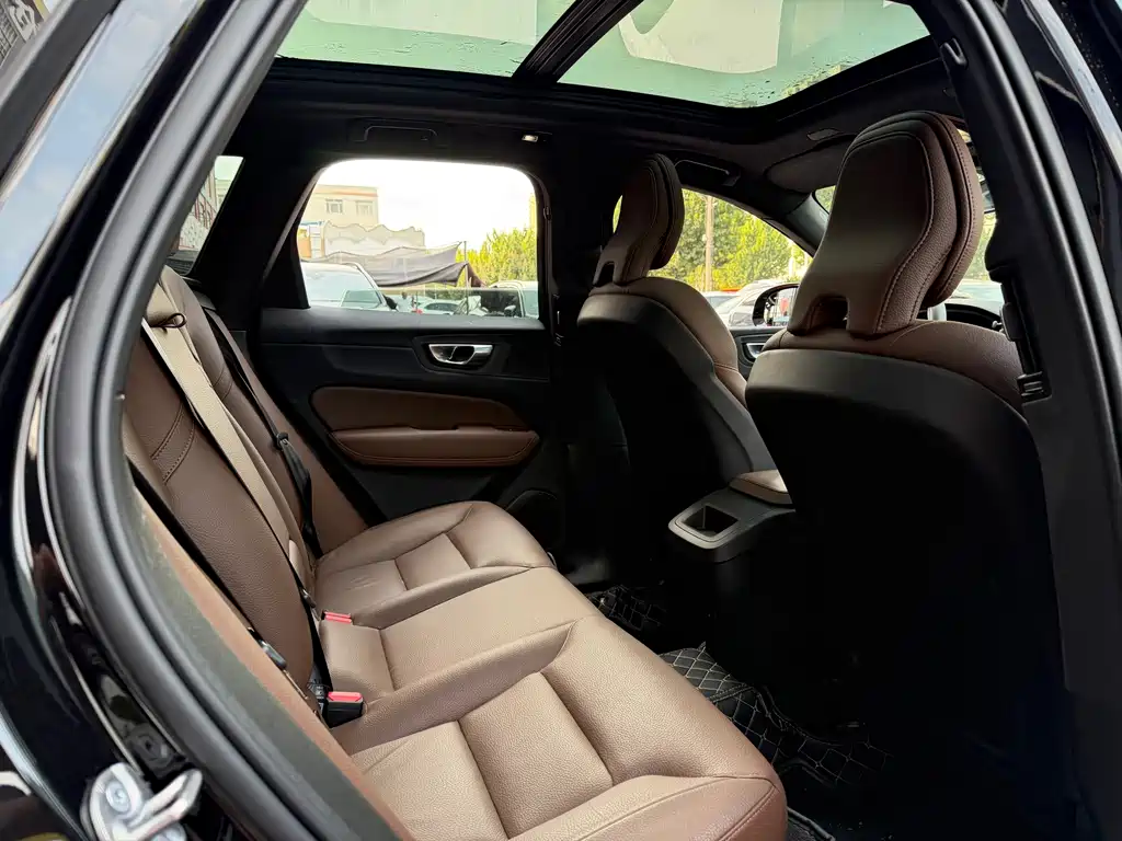 Volvo XC60 — миниатюра 13
