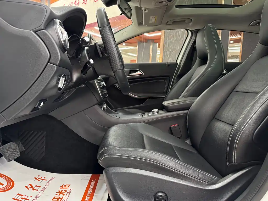 Mercedes-Benz GLA — миниатюра 8
