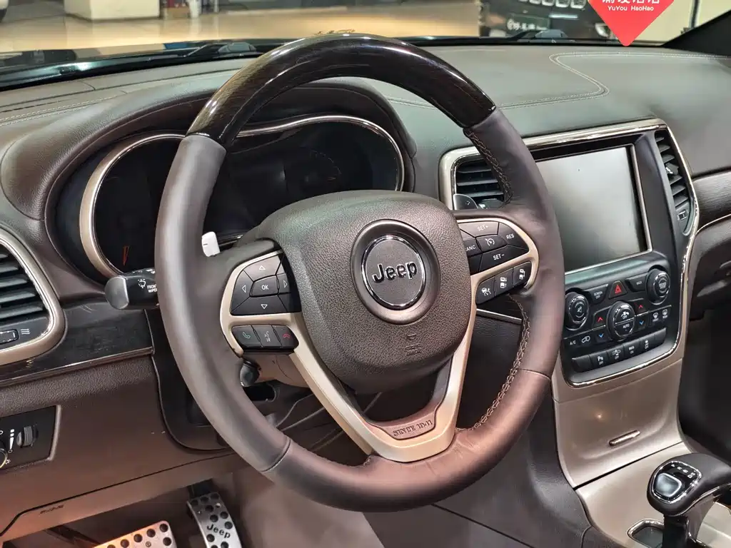 Jeep Grand Cherokee (Import) — миниатюра 5