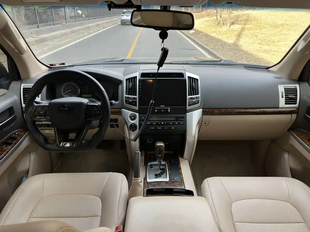 Toyota Land Cruiser 2016 4.6L GX-R AT