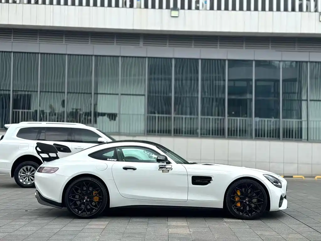 Mercedes-Benz AMG GT — миниатюра 9