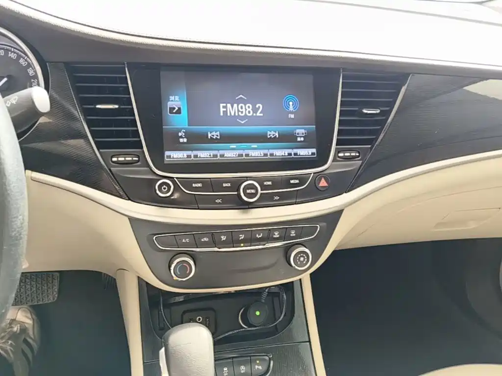 Buick Verano — миниатюра 13