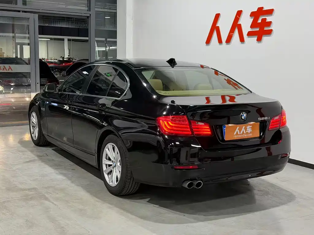 BMW 5 Series (Import) — миниатюра 19