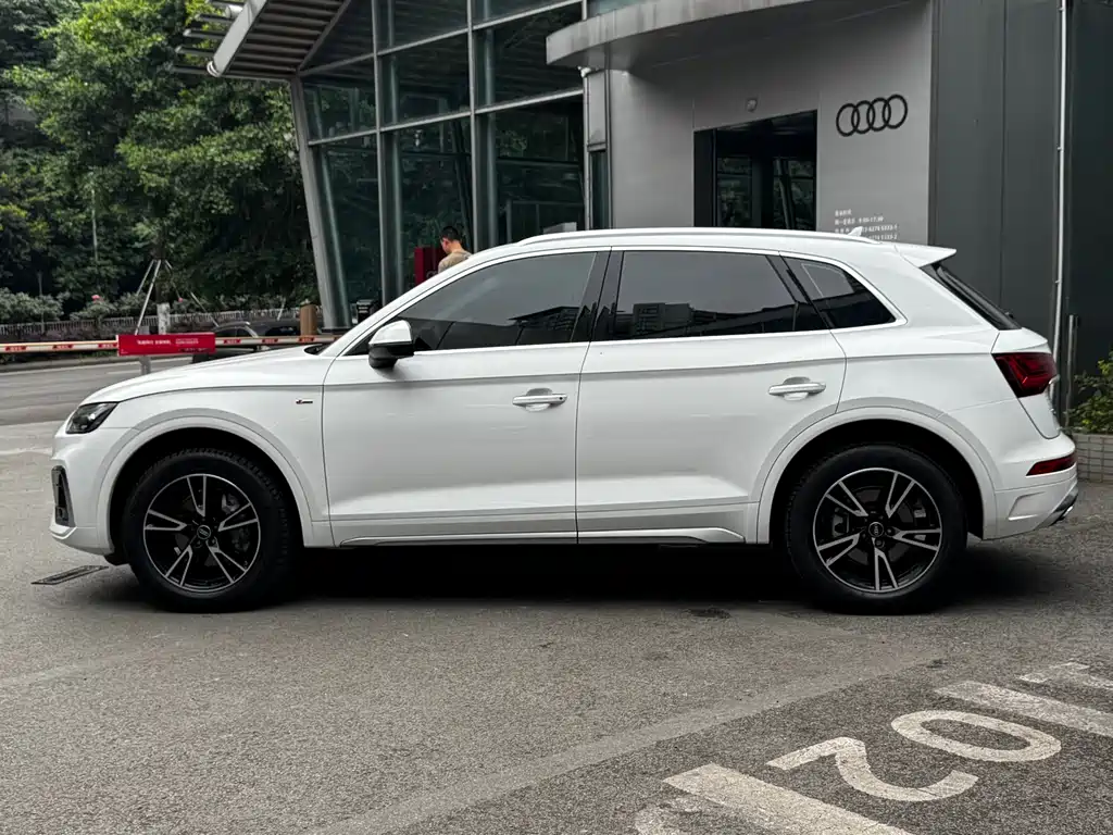 Audi Q5L 2022 40T Fashion