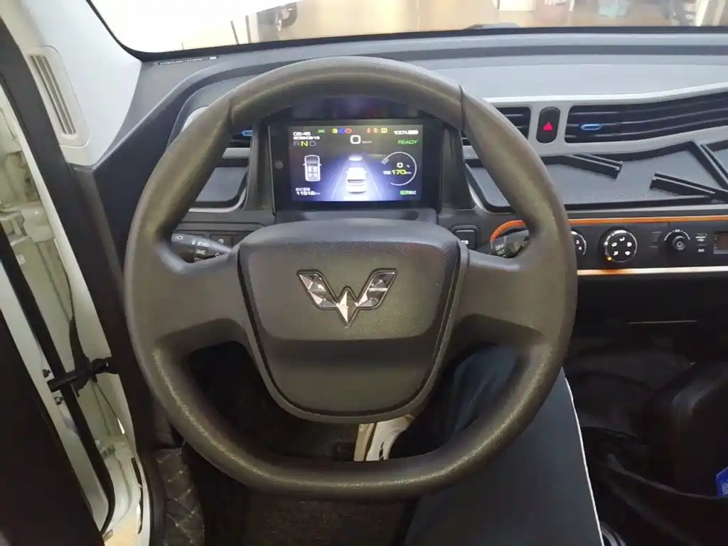 Wuling MINIEV — миниатюра 11