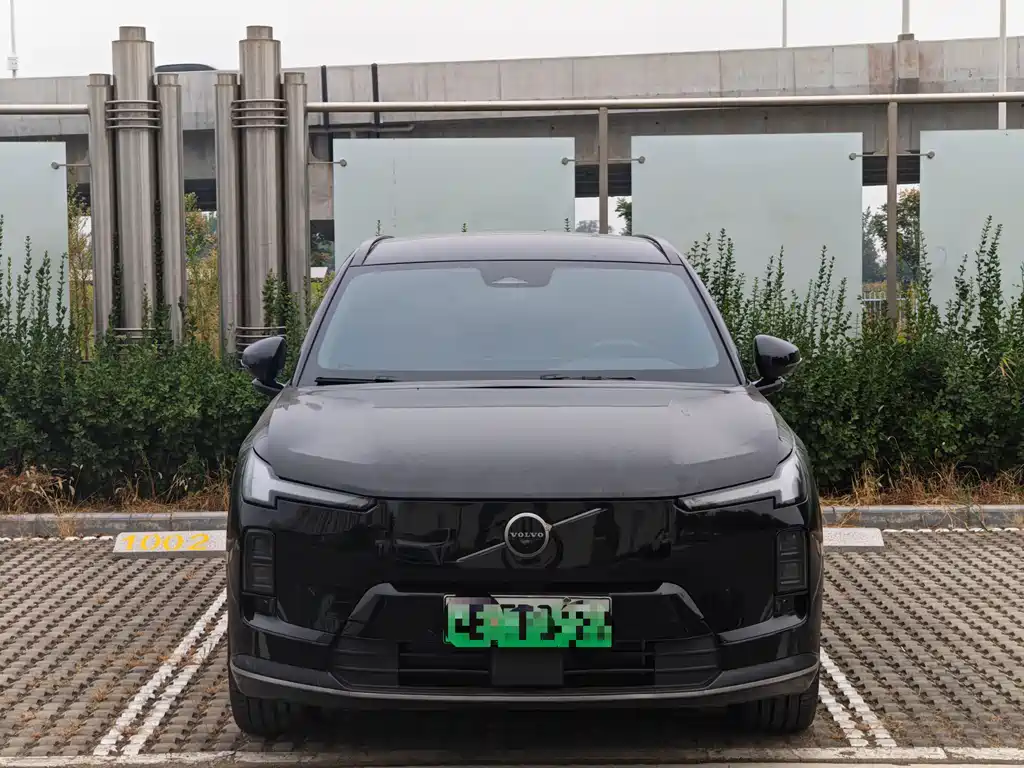 Volvo XC70 PHEV — миниатюра 2