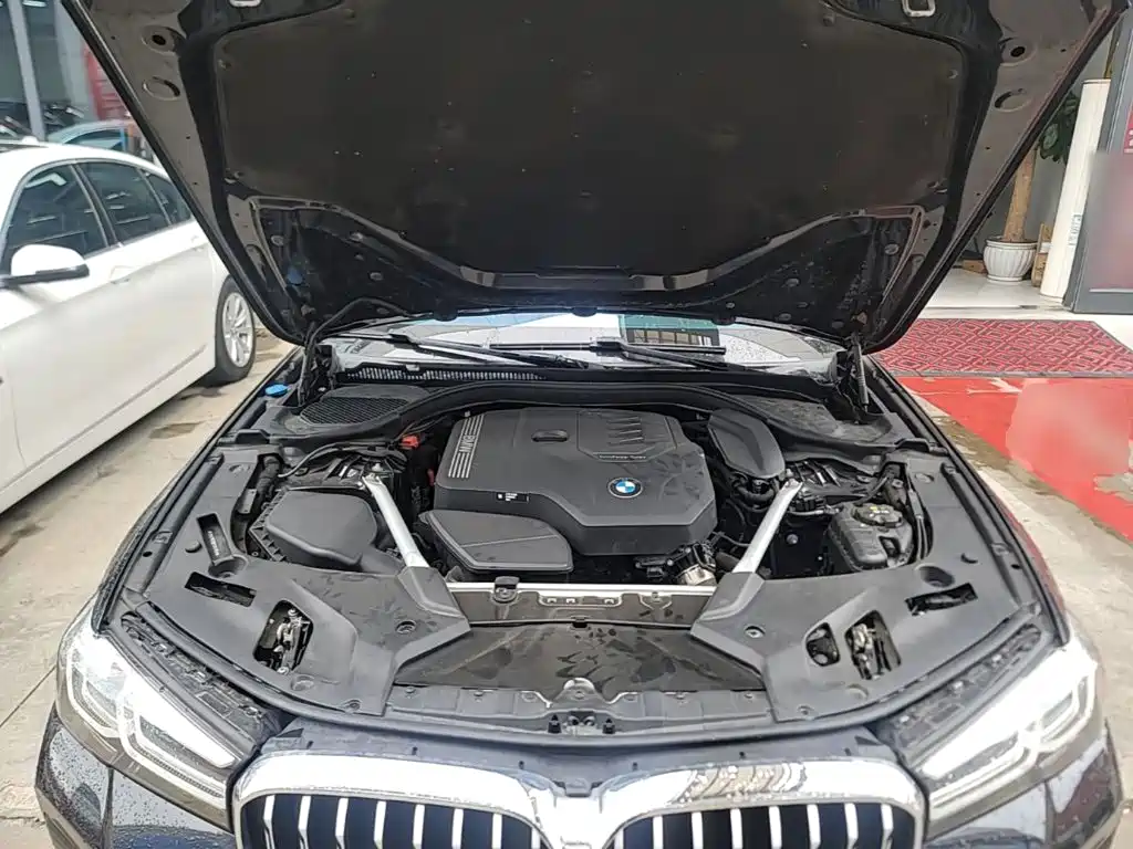 BMW 5 Series — миниатюра 20