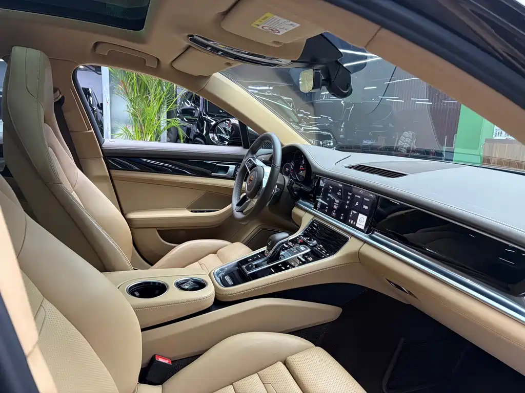 Porsche Panamera — миниатюра 7