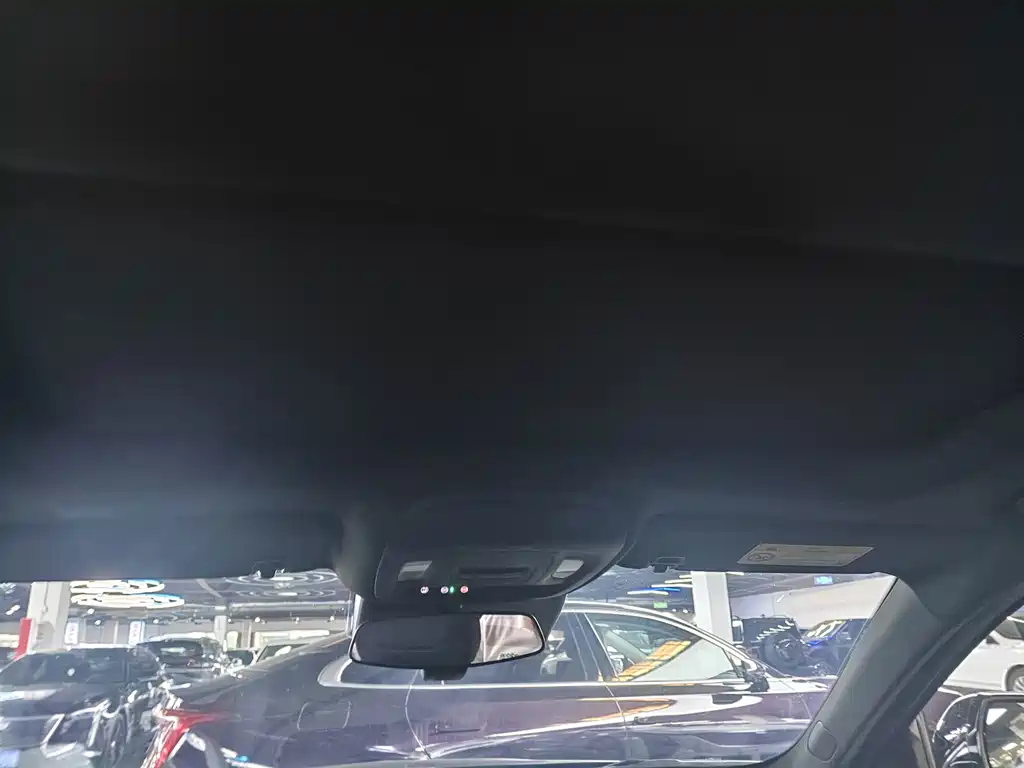 Cadillac CT5 — миниатюра 15