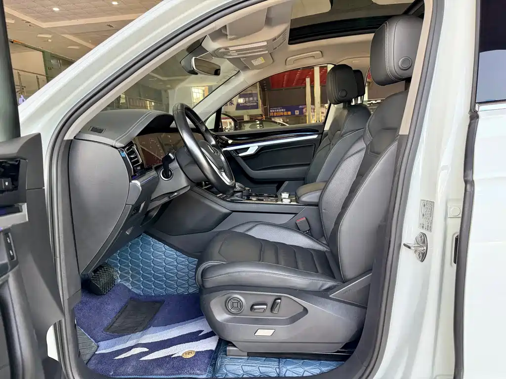 Volkswagen Touareg — миниатюра 5