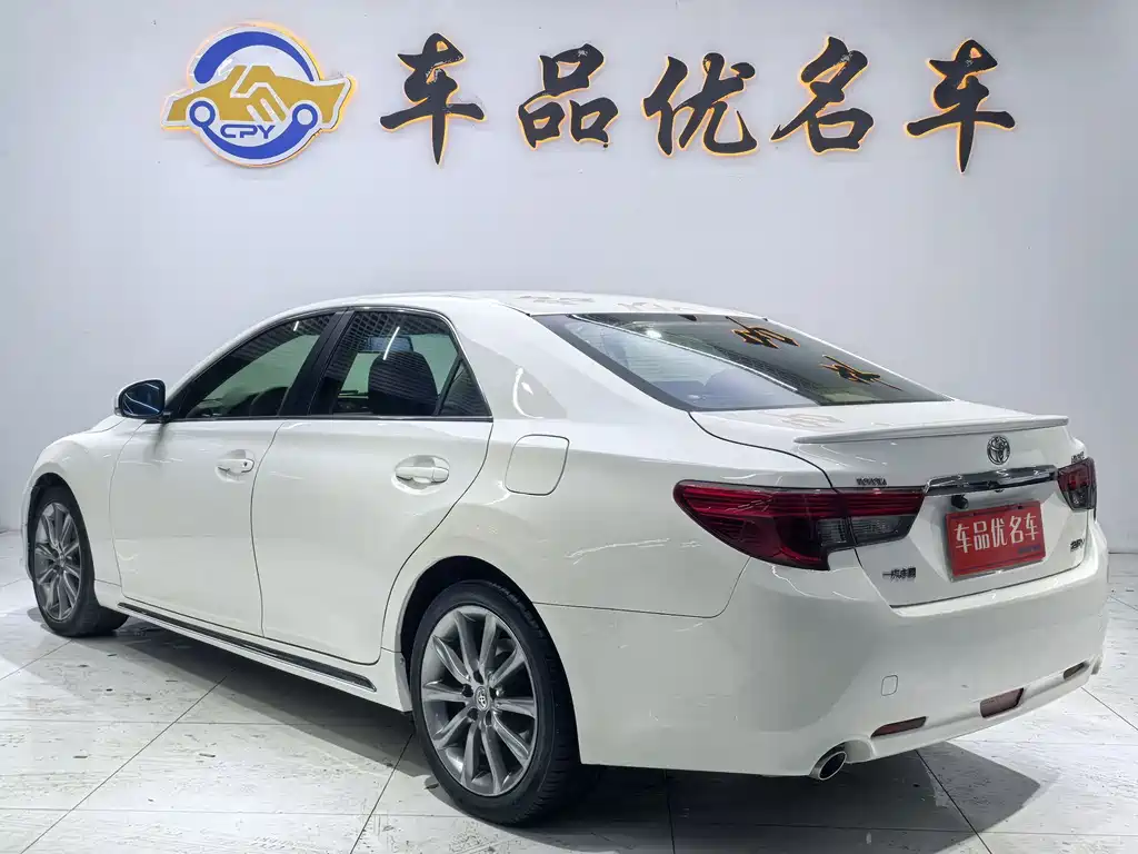 Toyota Reiz — миниатюра 3