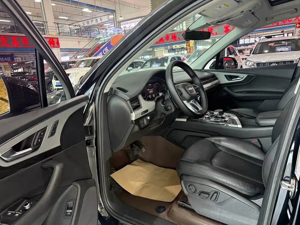 Audi Q7 — миниатюра 7