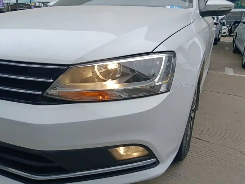 Volkswagen Sagitar — миниатюра 24