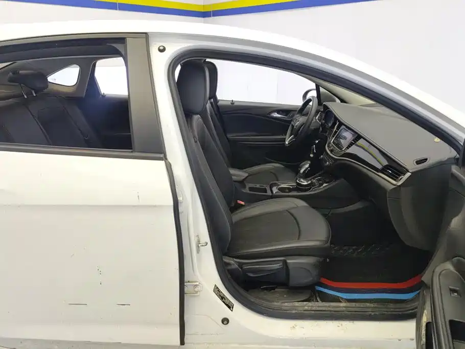 Buick Verano — миниатюра 8