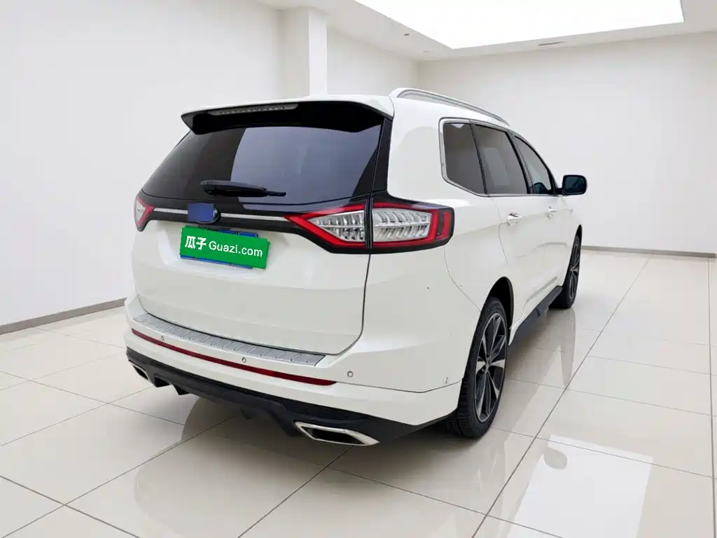 Ford Edge — миниатюра 6