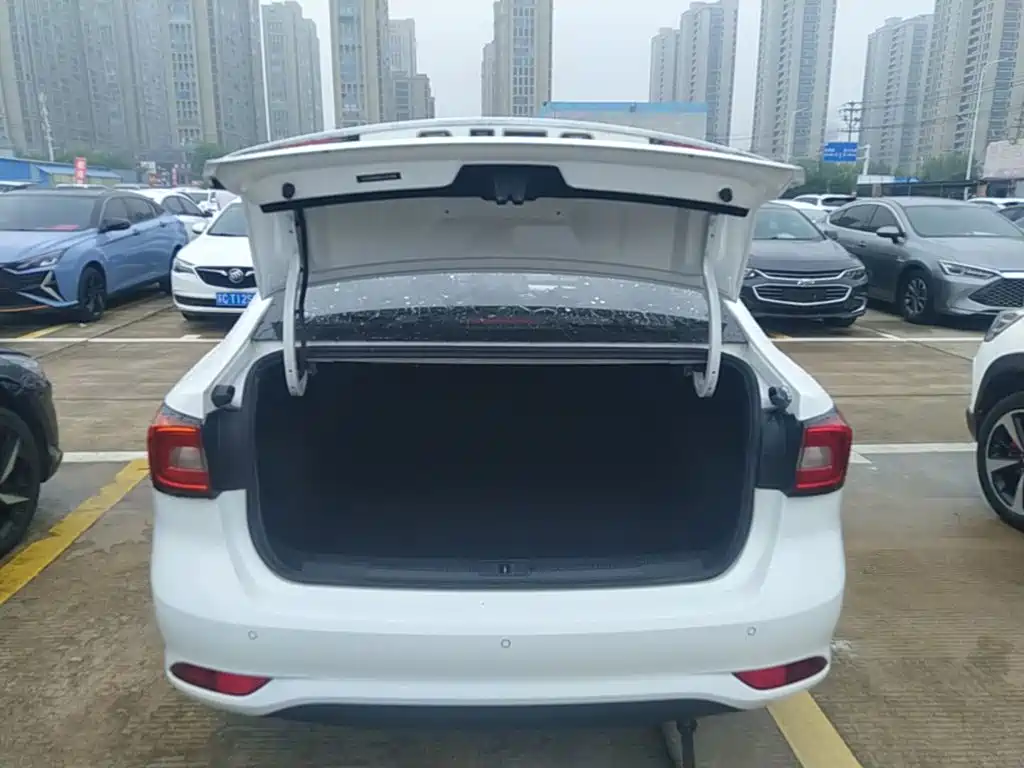 Roewe i5 — миниатюра 19