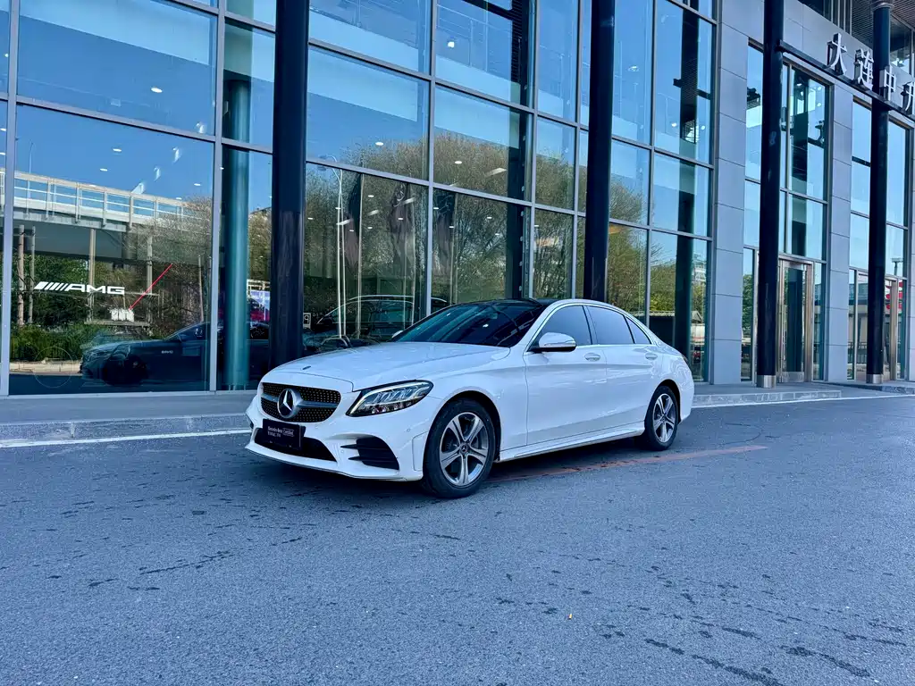 Mercedes-Benz C-Class 2020