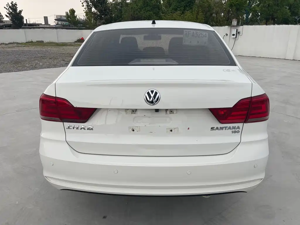 Volkswagen Santana — миниатюра 8