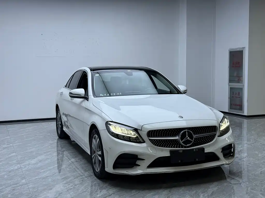 MERCEDES BENZ C CLASS