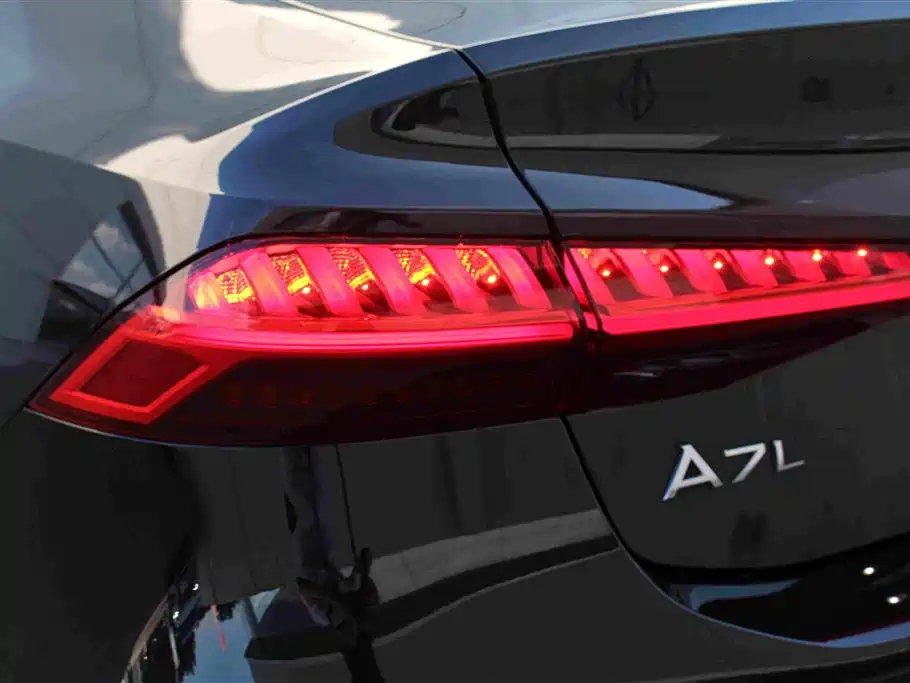 Audi A7L — миниатюра 14