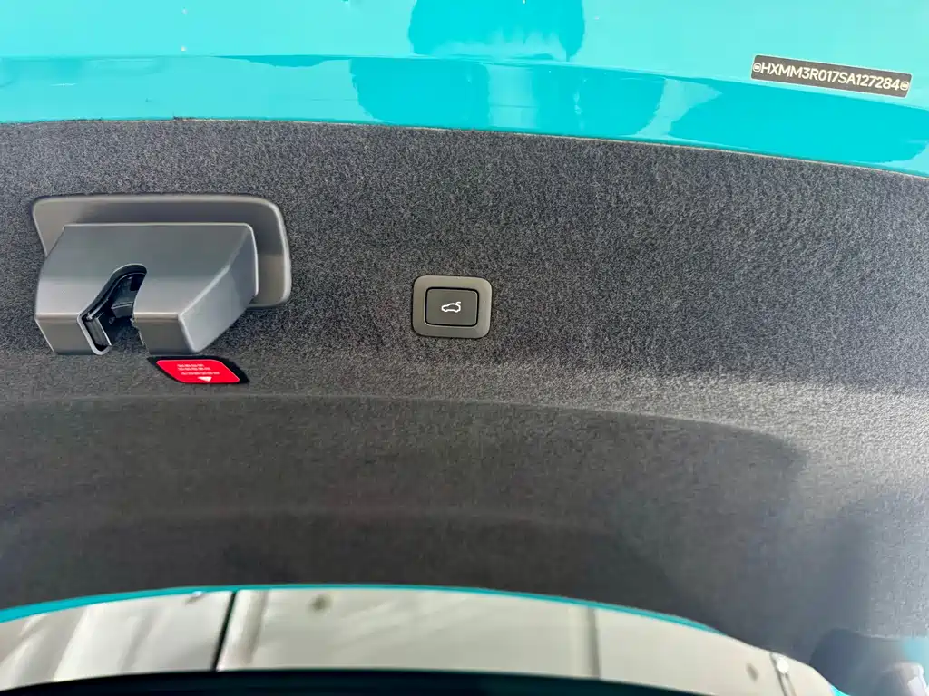 XIAOMI CAR XIAOMI SU7