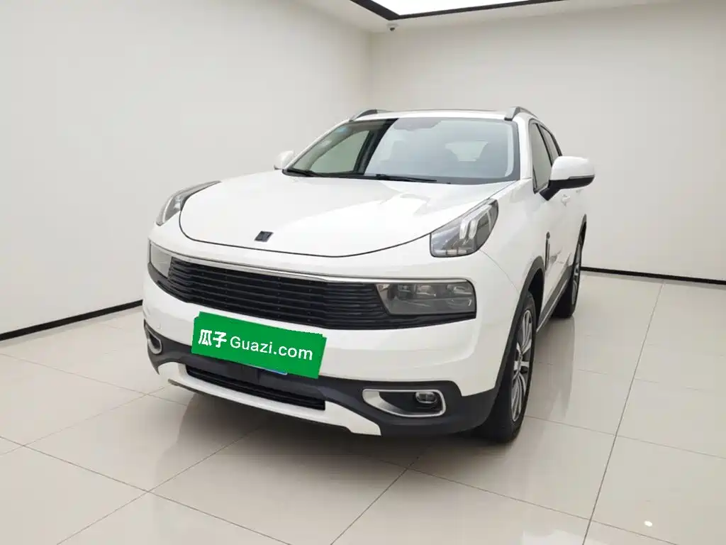 Lynk & Co 01 — миниатюра 2