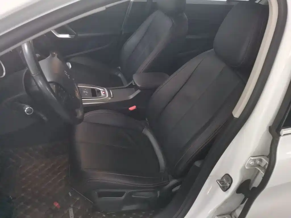 Peugeot 408 — миниатюра 15