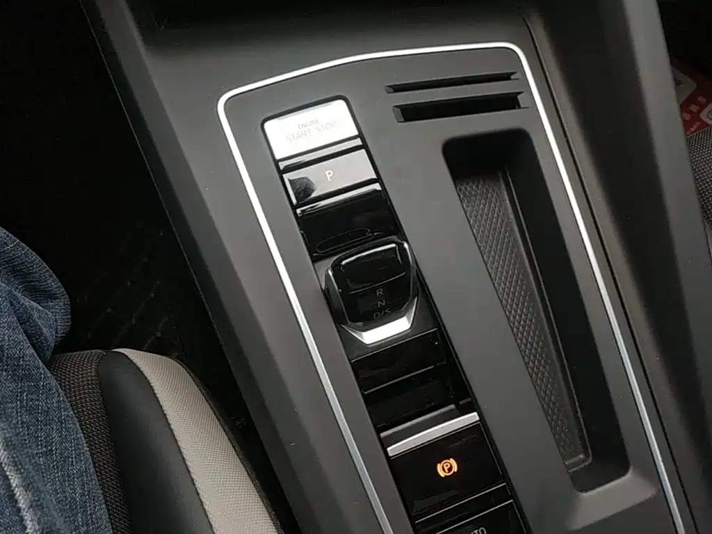 Volkswagen Golf — миниатюра 14