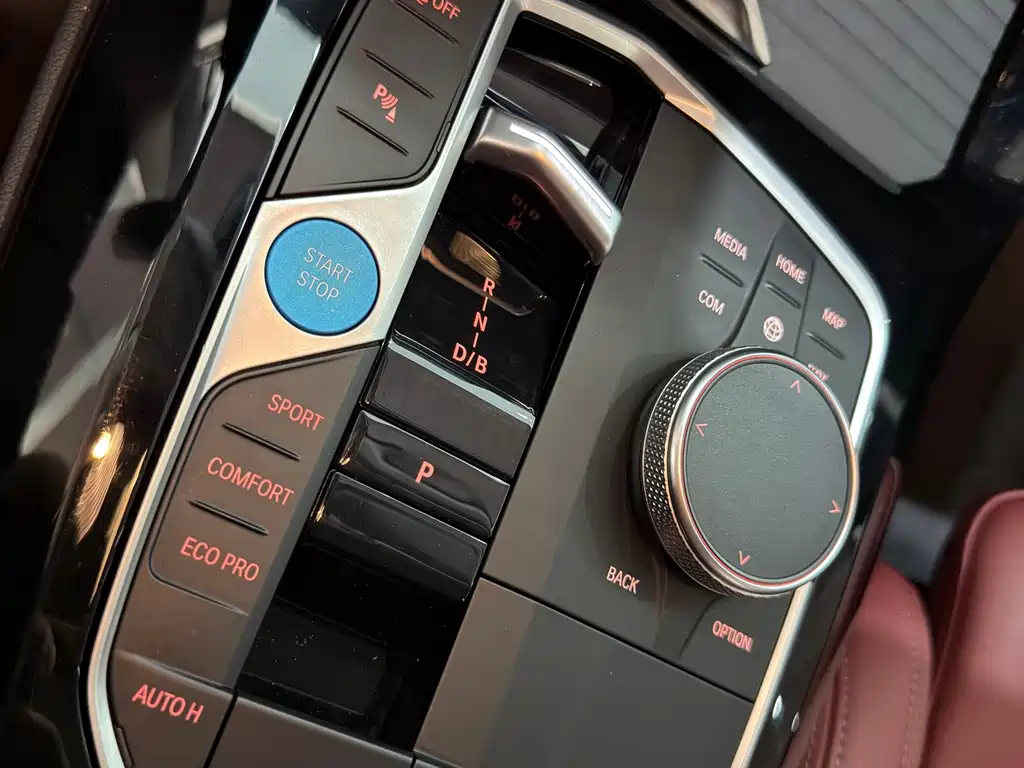 BMW iX3 — миниатюра 6