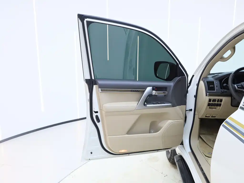Toyota Land Cruiser — миниатюра 20