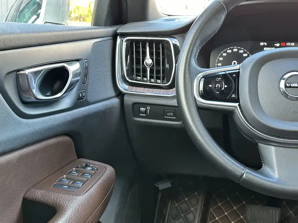 Volvo S60 2021 T4 Luxury