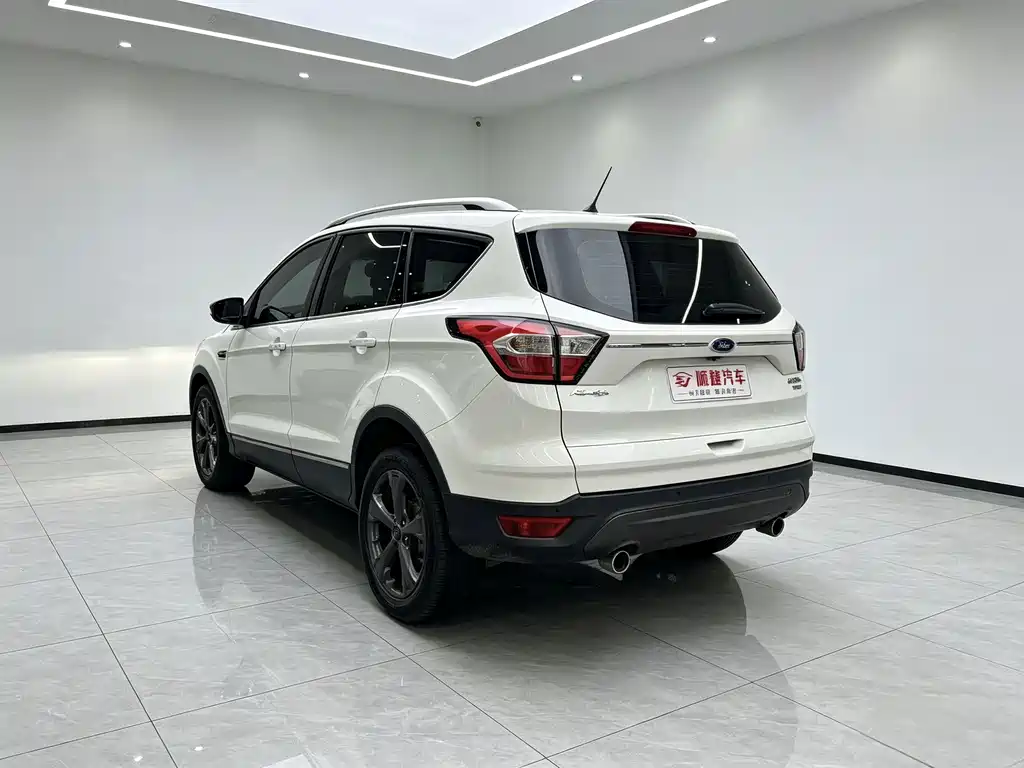 Ford Kuga — миниатюра 9
