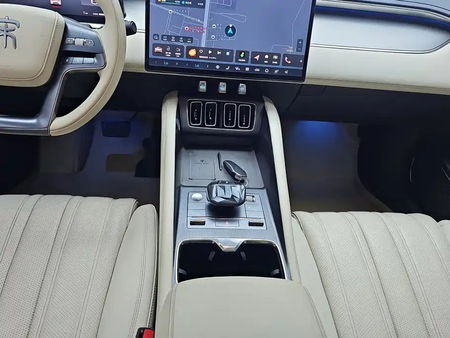 BYD L EV — миниатюра 16