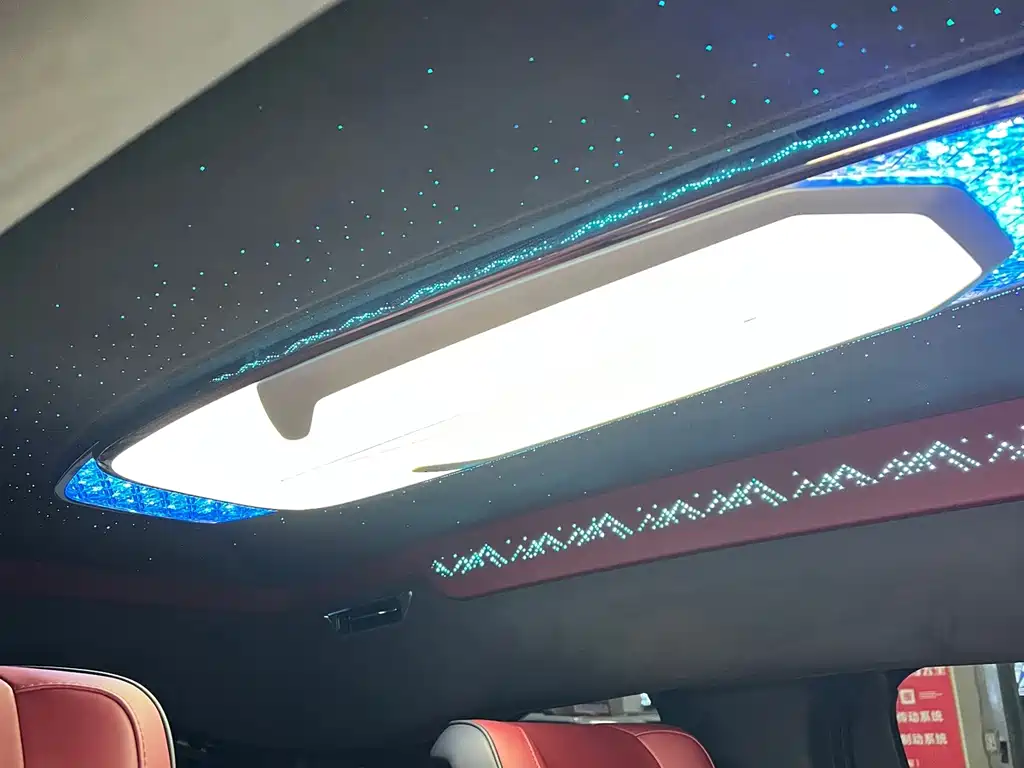 Toyota Sienna — миниатюра 14
