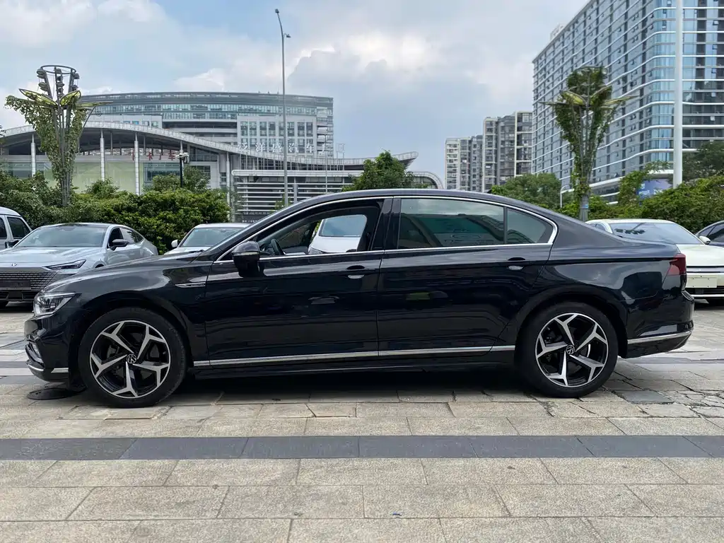 Volkswagen Magotan — миниатюра 4