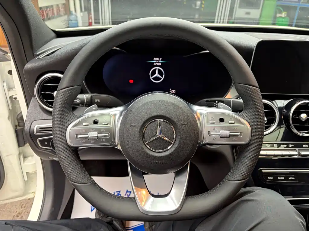 Mercedes-Benz C-Class — миниатюра 9