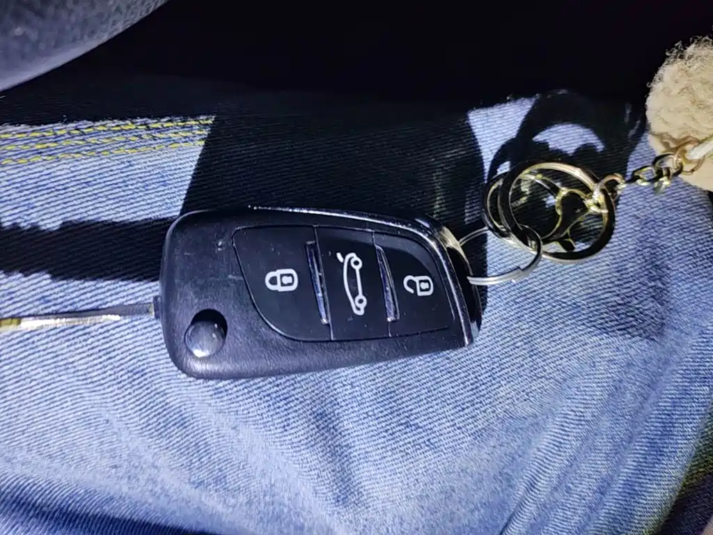 Toyota Yaris L — миниатюра 9