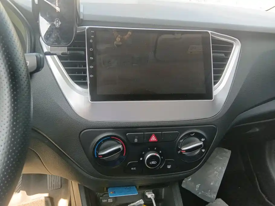 Hyundai Verna — миниатюра 13